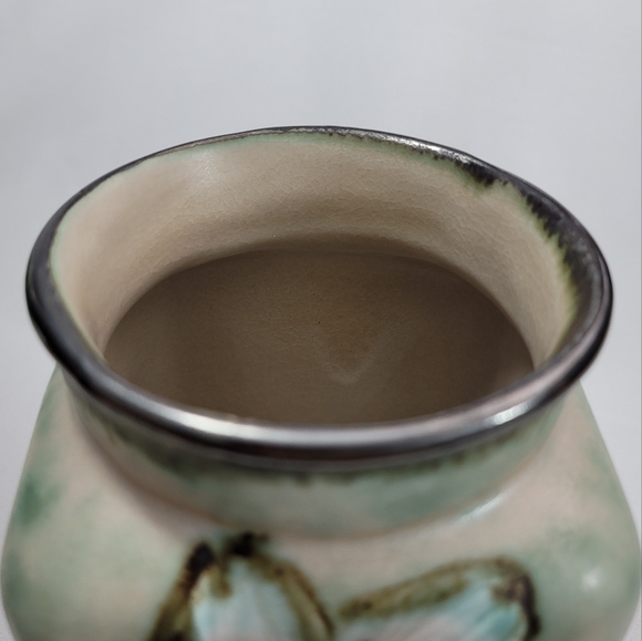 Hand Painted Pottery Jar - Floral Flowers - Picture 12 of 14